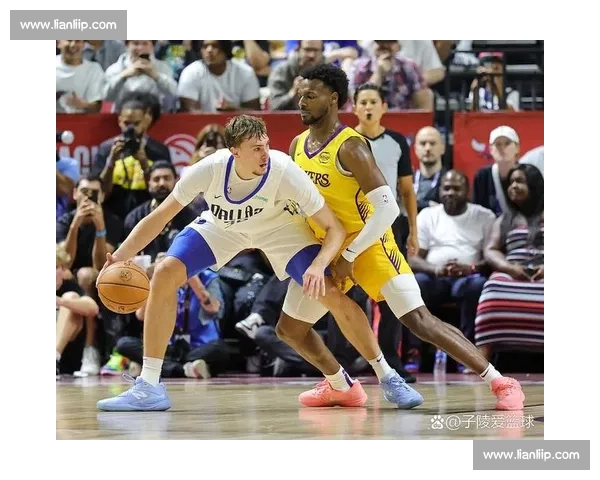 湖人对决热火火力全开得分盛宴引爆全场焦点之战季后赛舞台球星表现备受瞩目